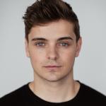 artist image Martin Garrix, Matisse & Sadko feat. Alex Aris Mistaken Mistaken (feat. Alex Aris) - Single