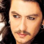 artist image Bariş Akarsu Gözlerin Düşmeden Bulutlarda Koşmam Gerek